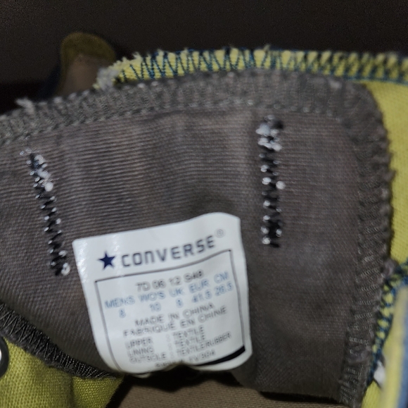 Converse - Picture 2 of 2